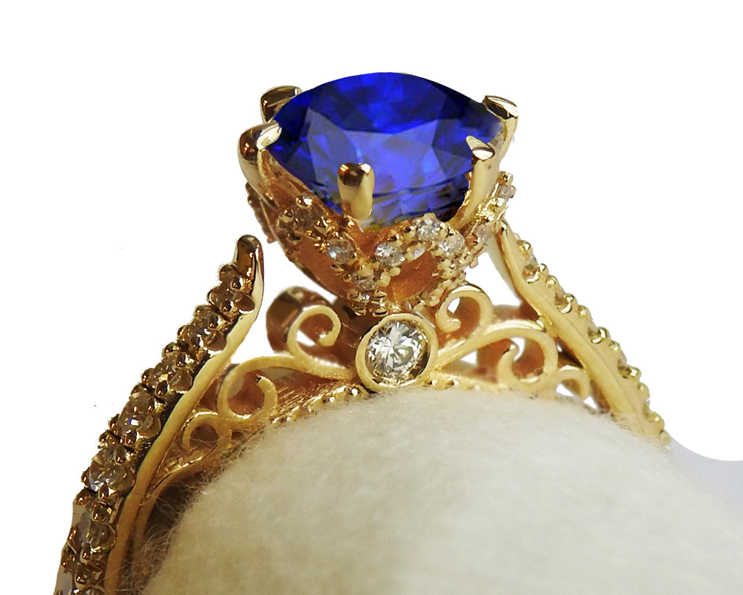 18K Gold Sapphire Vintage Engagement Ring