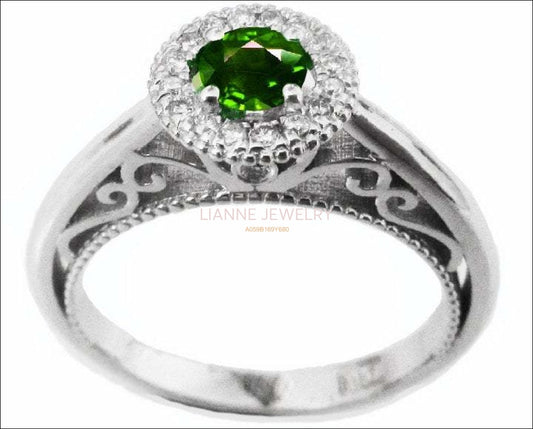 Gold ring Emerald Ring Halo Engagement Ring 18K Gold with D-E VVS Diamonds - Lianne Jewelry