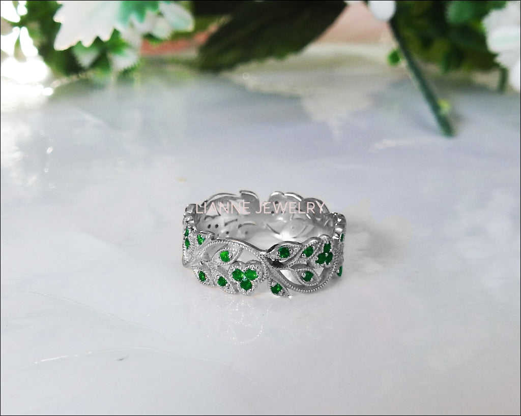 18K Yellow gold Leaves Band Emerald Filigree Ring Milgrain Twig Ring - Lianne Jewelry