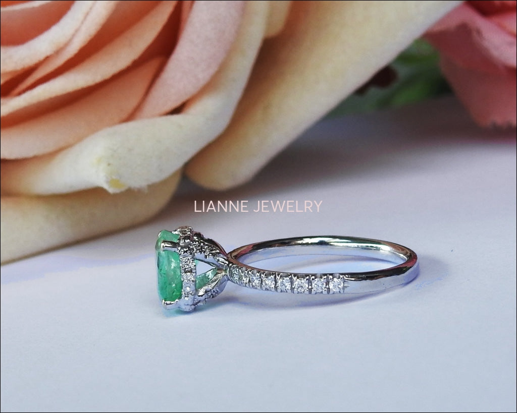 Emerald Ring Vintage Solitaire High Set with Diamonds in 14K White gold - Lianne Jewelry